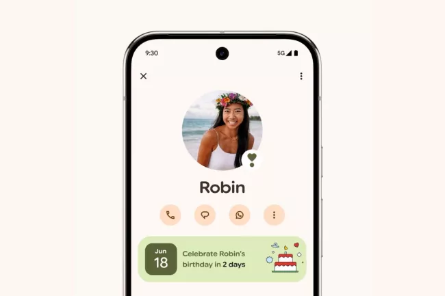 Widget VIP kontaktů Pixel na domovské obrazovce telefonu.