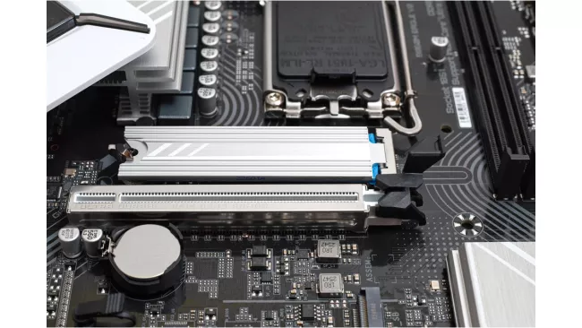 GIGABYTE 