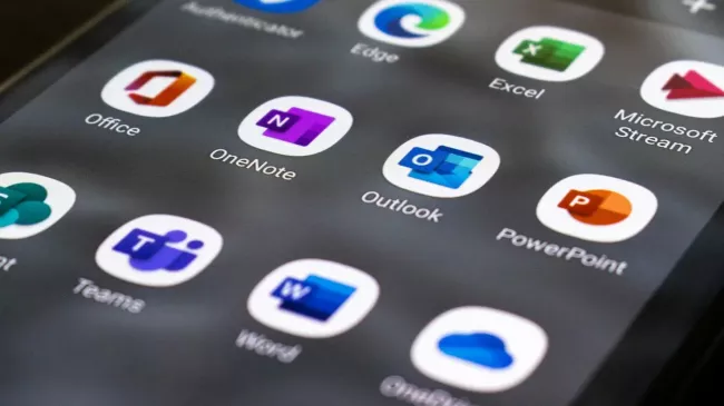 Detail na homescreen smartphonu s ikonami aplikací