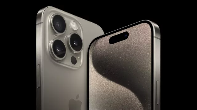 Apple iPhone 15 Pro lifestyle