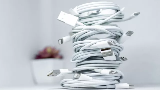 Smotané USB kabely k nabíječkám
