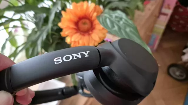 Sony ULT Wear