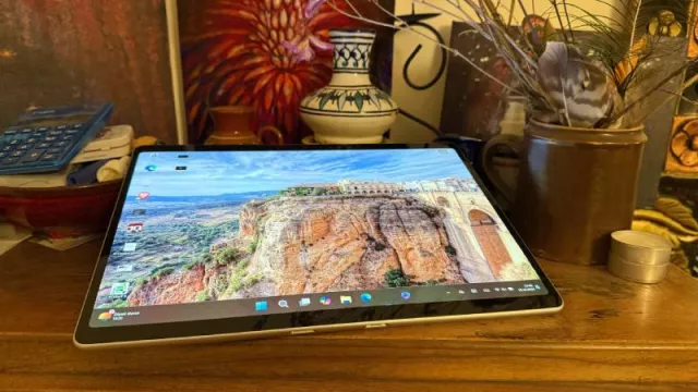 Microsoft Surface Pro 11 (X Elite)