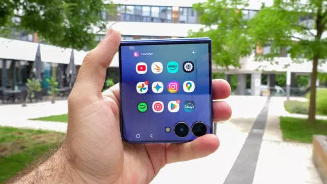 Samsung Galaxy Z Flip 7