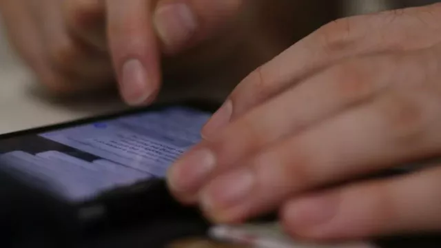 Psaní textu na mobilu