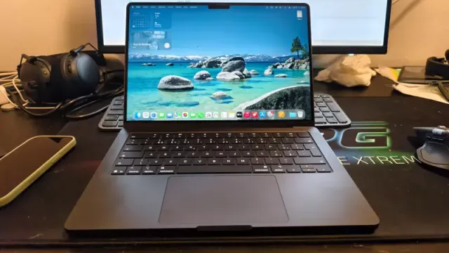 Apple MacBook Pro (M5)