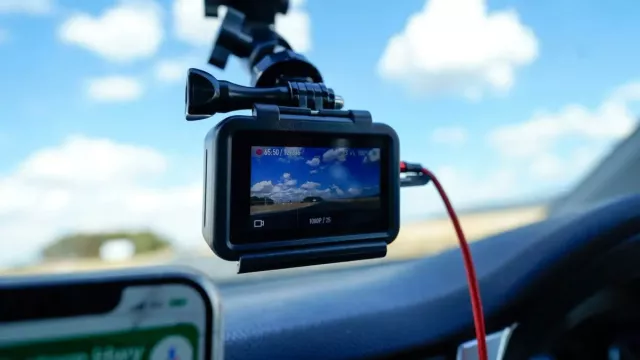 Palubní kamera instalovaná ve voze