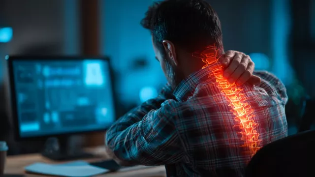 Bolest zad ze sezení u PC