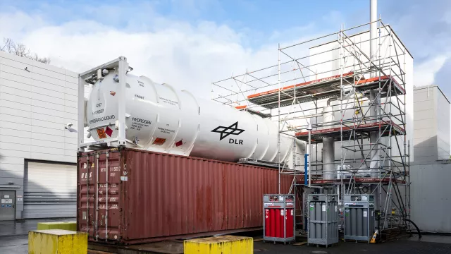 Nádrž s kapalným vodíkem