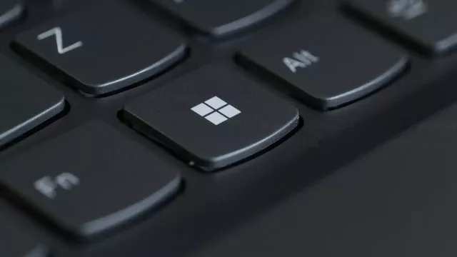 Tlačítko Windows na počítačové klávesnici