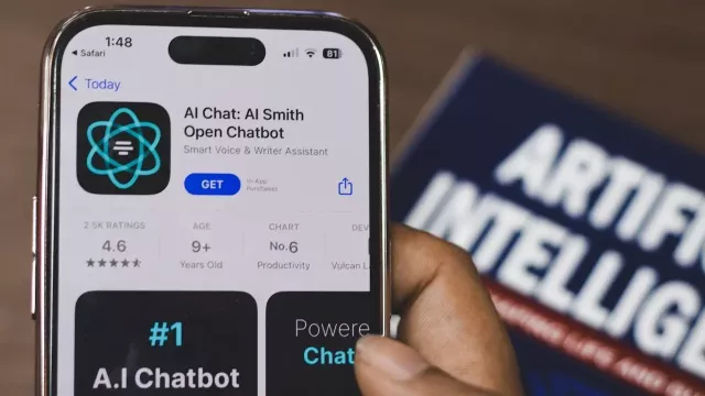 Chat bot na displeji smartphonu