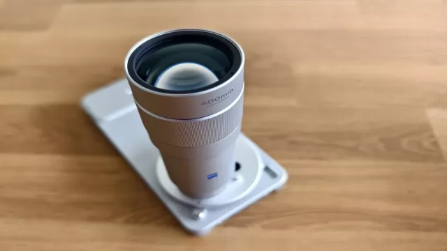Tohle není obyčejný telefon, ale fotografické monstrum. Hravě se z něj stane bezzrcadlovka do kapsy
