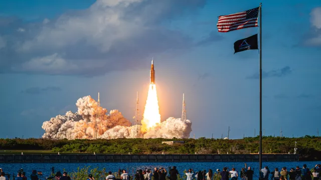 Mise Artemis II odstartovala 1. dubna z Kennedyho vesmírného střediska na Floridě.