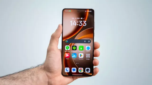 Videorecenze Oppo Find X9 Ultra: Nový král mezi telefony. Tahle kombinace výkonu a zoomu překonává slavnou konkurenci