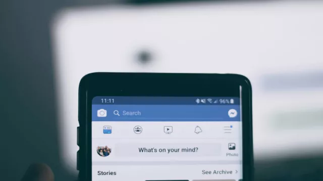 Vyhledávání na Facebooku