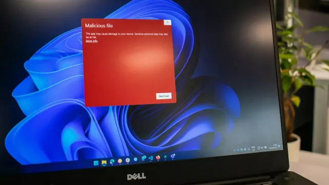 Varovná hláška ve Windows 11