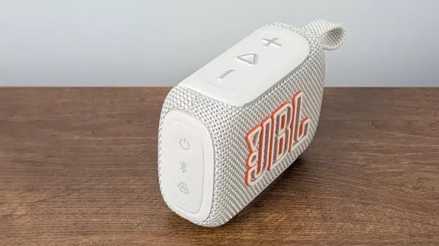 JBL Go 5
