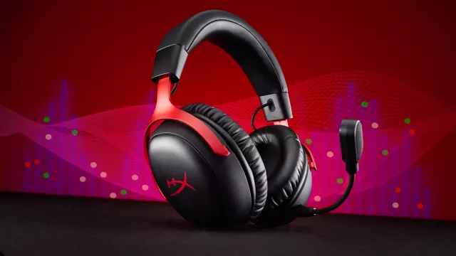 Herní sluchátka HyperX Cloud III S Wireless