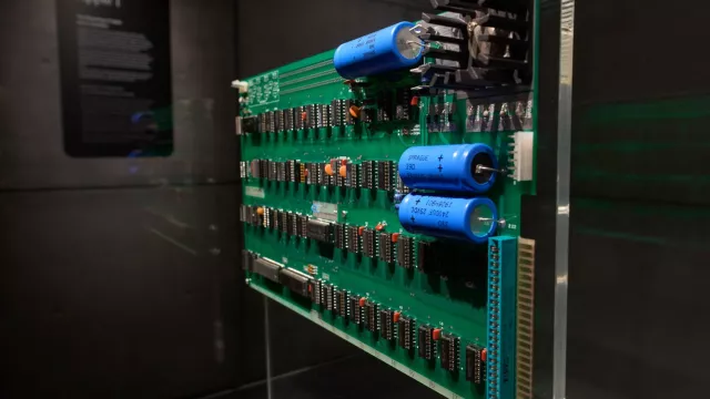 Apple-1