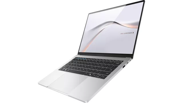 ASUS představil pracovní notebook ExpertBook A7 s procesory Intel. Váží od 1,23 kg a má 14palcový OLED displej